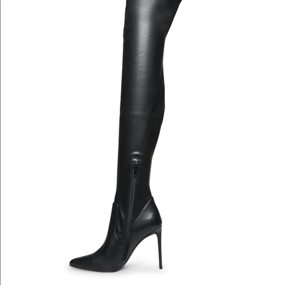 VAVA BLACK PARIS